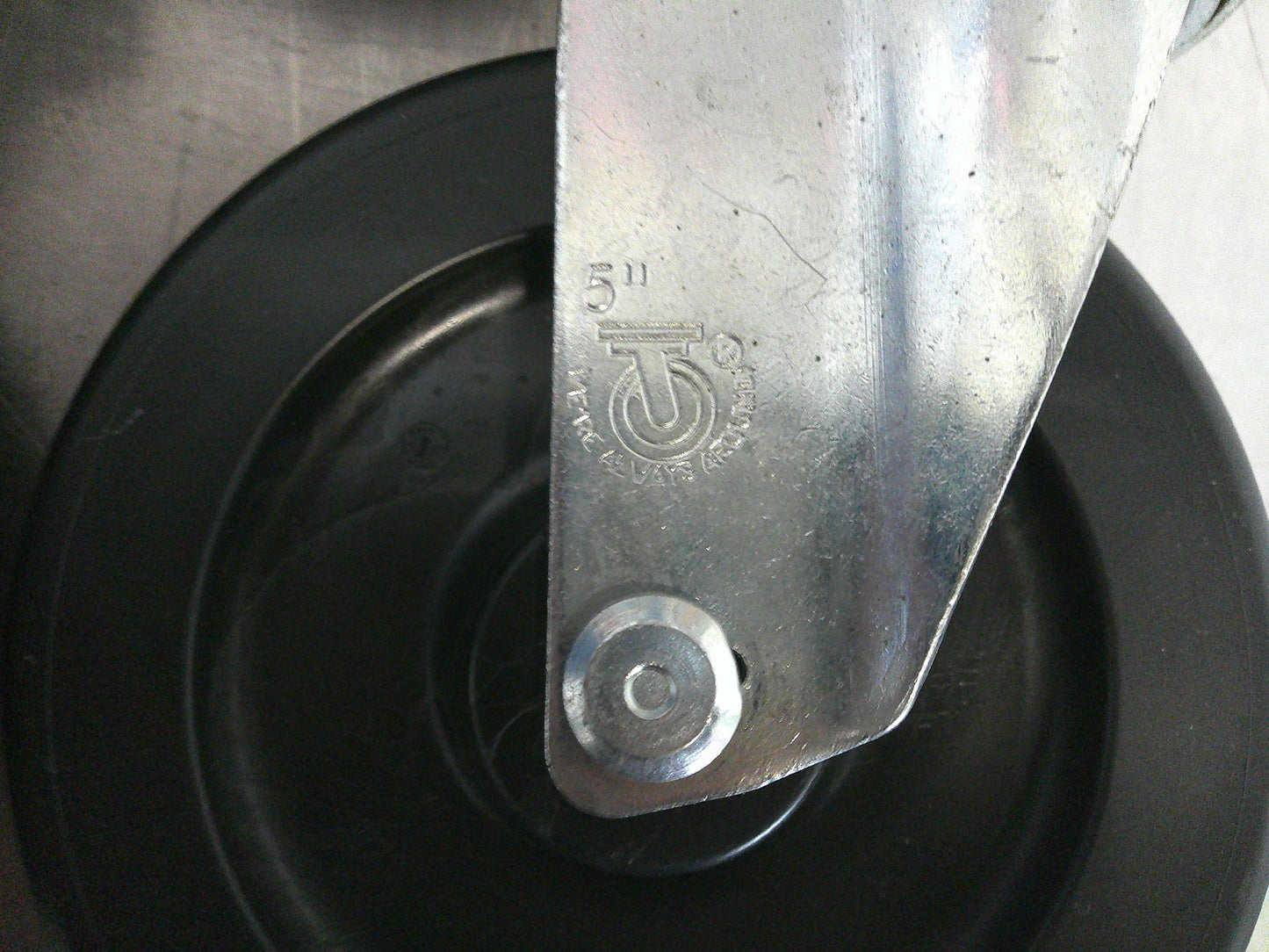 Commercial Grade Casters, 5" Threaded Casters, #9601