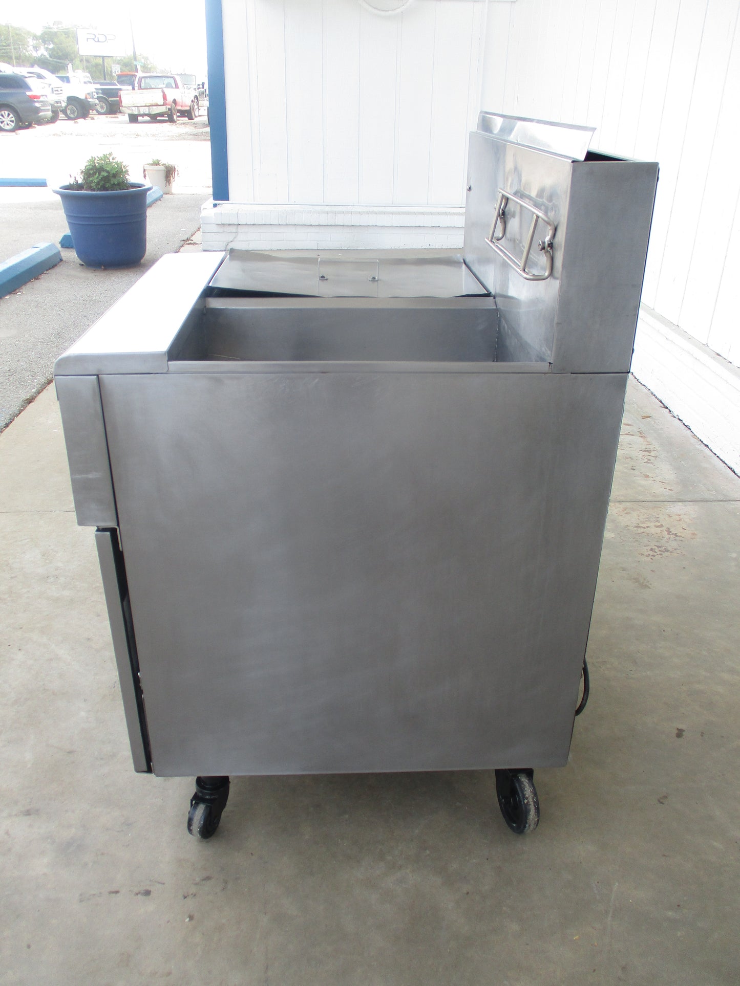 Frymaster FMP145 Deep Fryer with Dump Station and Filtration System, Natural Gas, #8472